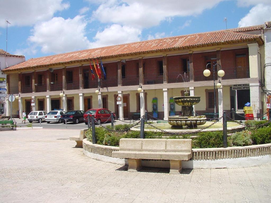 Hostal Gastrobar Carmelo Villarejo de Salvanés Zewnętrze zdjęcie